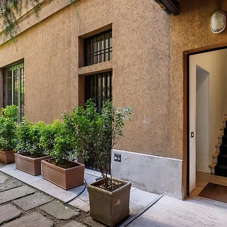 Elegante Appartameto A Pochi Passi Da Via Torino Apartment *